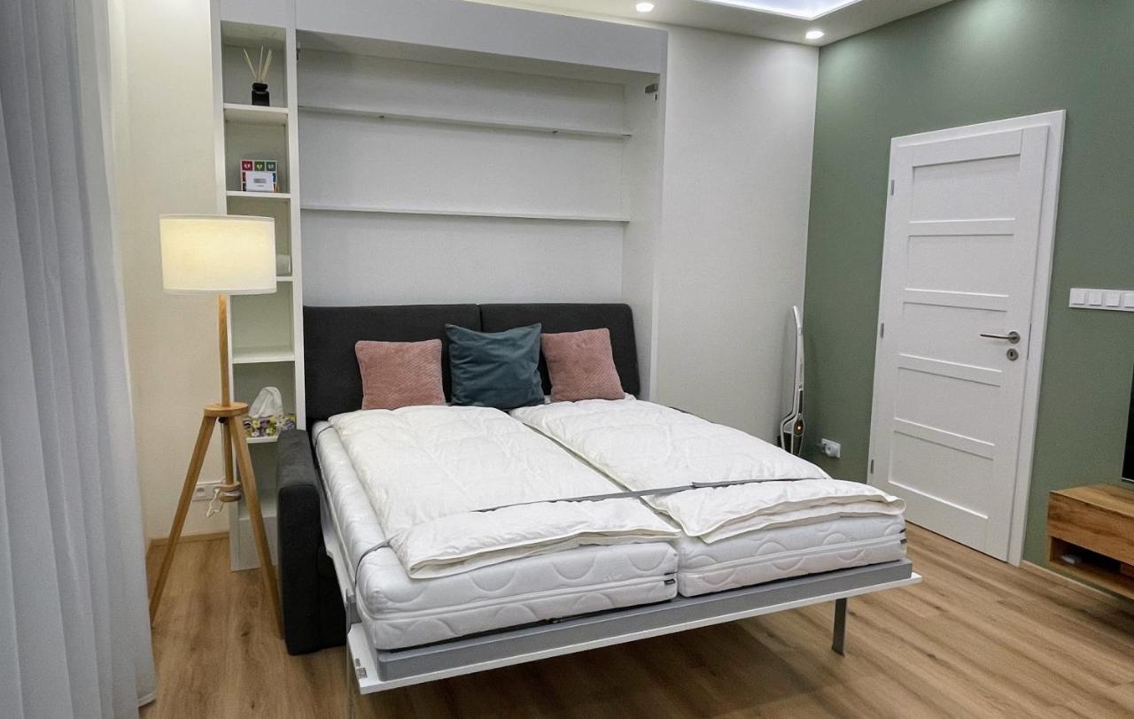 Apartman Plesivec U Sjezdovky Абертами Екстериор снимка