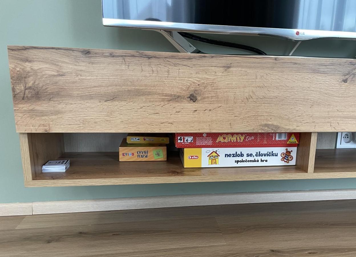 Apartman Plesivec U Sjezdovky Абертами Екстериор снимка